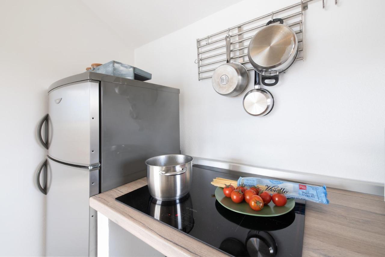Max Apartment Беладжо Екстериор снимка